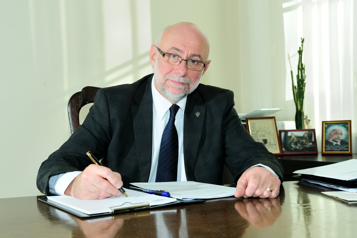 prof. dr hab. inż. Jan Szmidt