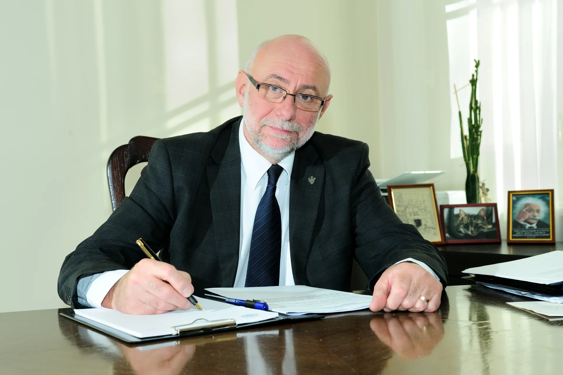 prof. dr hab. inż. Jan Szmidt