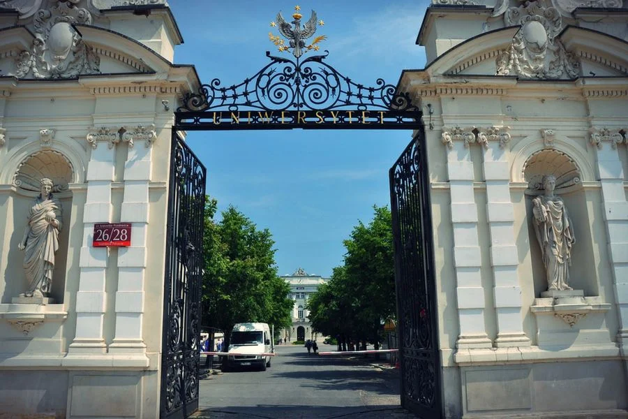 Zamiast wspierać uczelnie należałoby strumień środków finansowych skierować do gospodarki lub sił zbrojnych. Stamtąd przyszłyby impulsy do rozwoju nauki.
