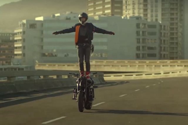 Po zeszłorocznej wpadce, producent napoju Tiger wraca z nową kampanią reklamową