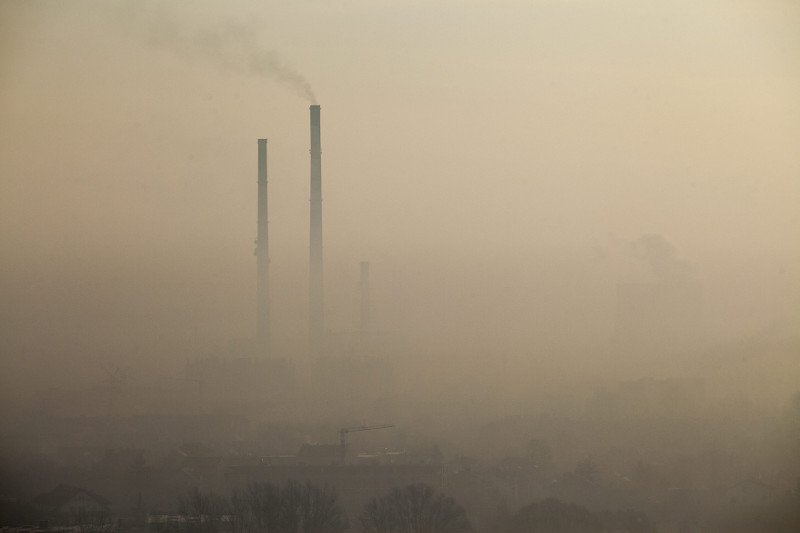 Polska ma najbardziej zanieczyszczone powietrze w Europie. „Mamy niską jakość paliw i kotłów”. Trwa wymiana zdań między MOŚ a MG.