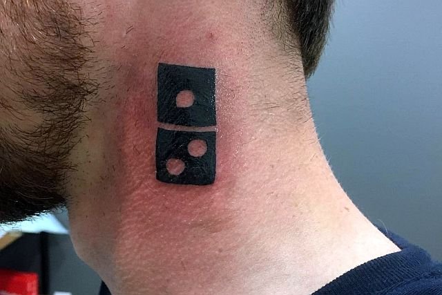 W odpowiedzi na promocję Domino's Pizza, setki Rosjan zrobiło sobie tatuaże z logo firmy.
