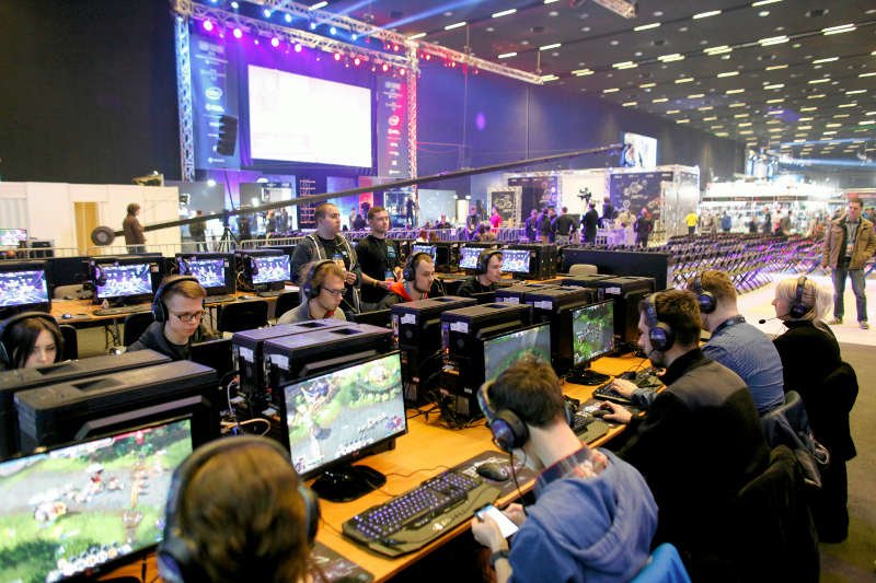 W 2015 roku w Polsce to kobiety chętniej sięgały po gry. Obecnie płeć piękna stanowi większość graczy!