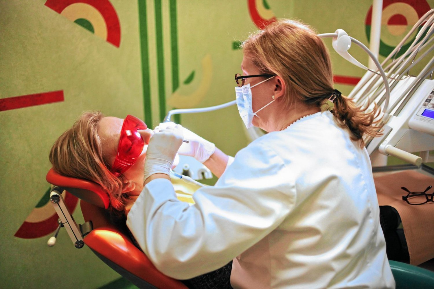 Za wizytę w placówce medycznej zapłacimy więcej przez dodatkowe koszty ochrony przed koronawirusem