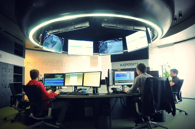 Kaspersky Lab, czyli jedno z biur, gdzie inżynierowie opracowują antywirusy.