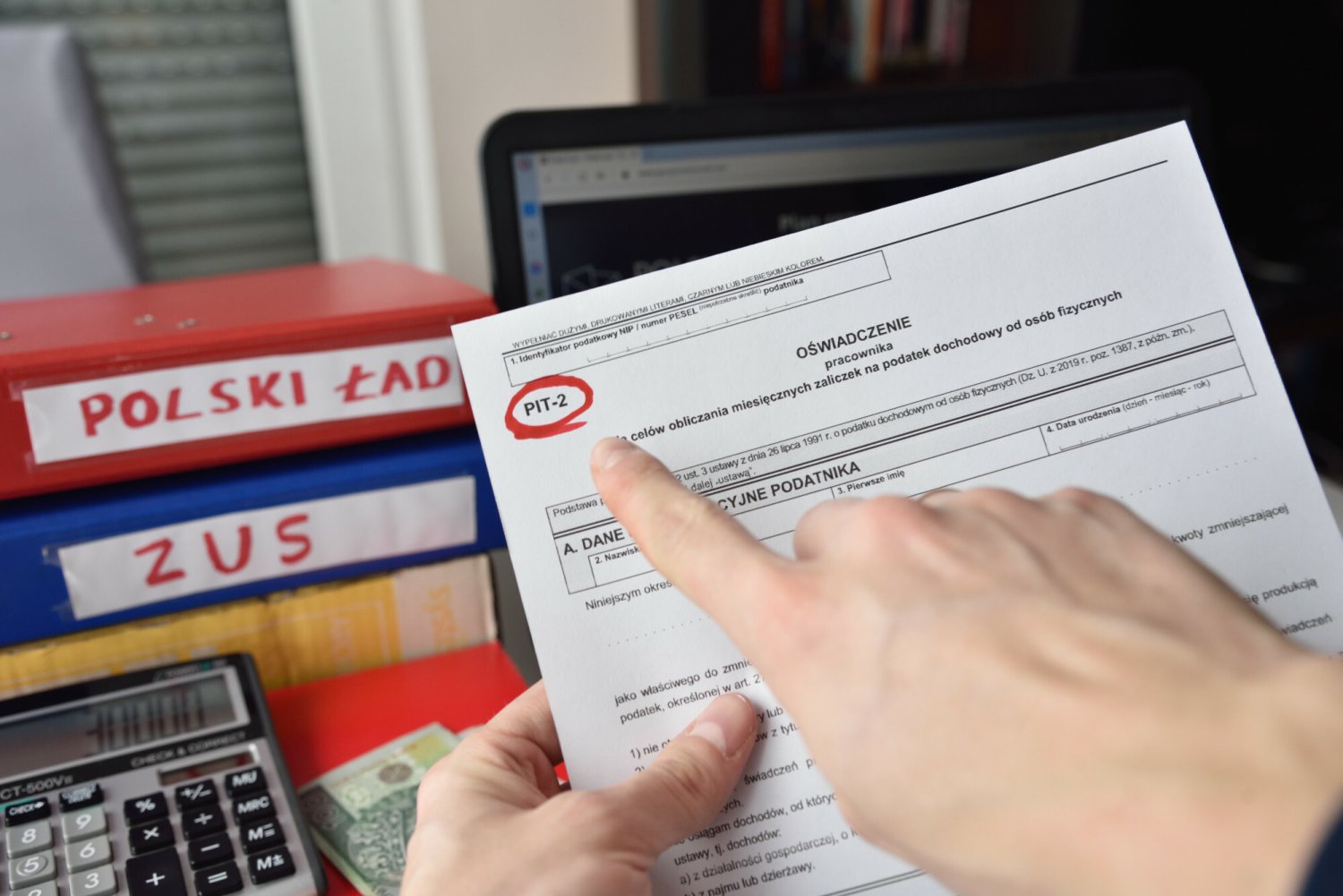 Złożenie nowej deklaracji PIT-2 nie jest obowiązkowe, ale wielu osobom może się opłacić