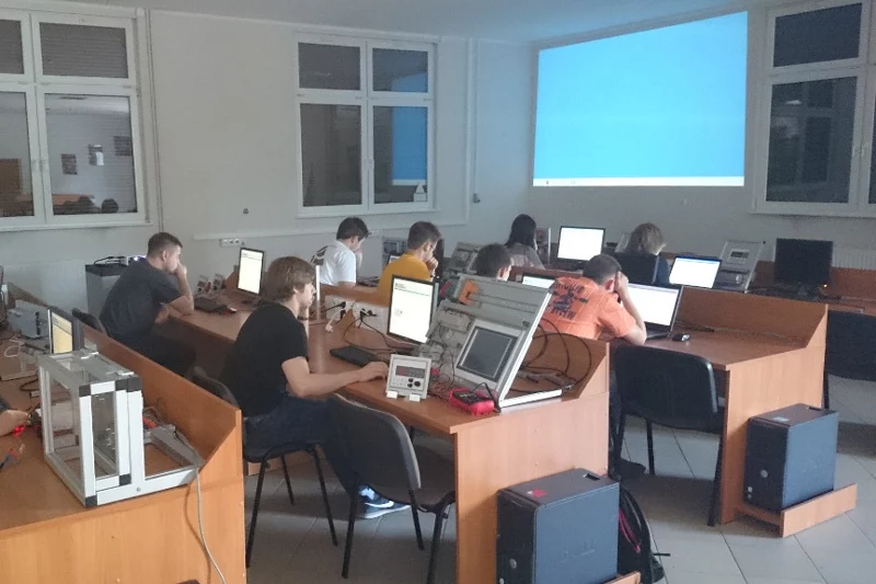 Egzamin CLAD przeprowadzony na Wydziale Elektrycznym ZUT w ramach programu partnerskiego z firmą National Instruments – LabView Academy.