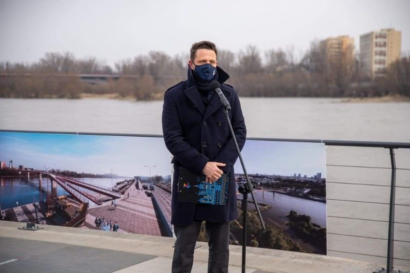 Prezydent Warszawy zachęcił do minuty ciszy.