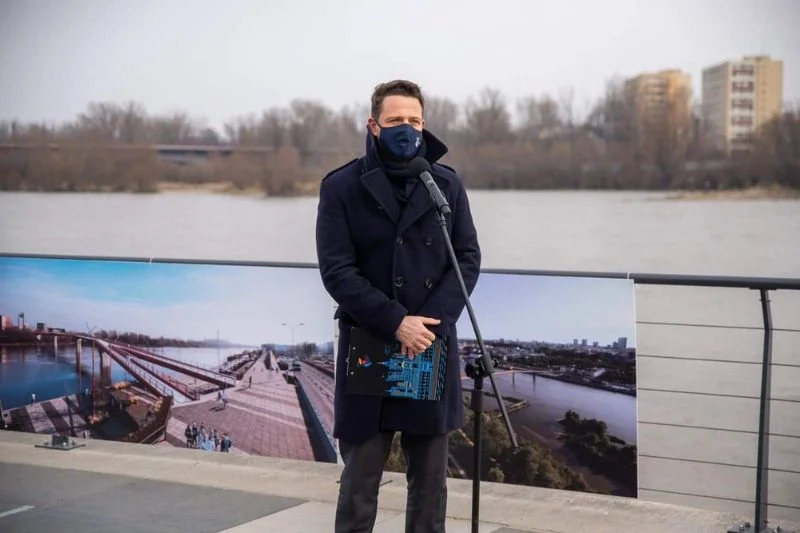 Prezydent Warszawy zachęcił do minuty ciszy.