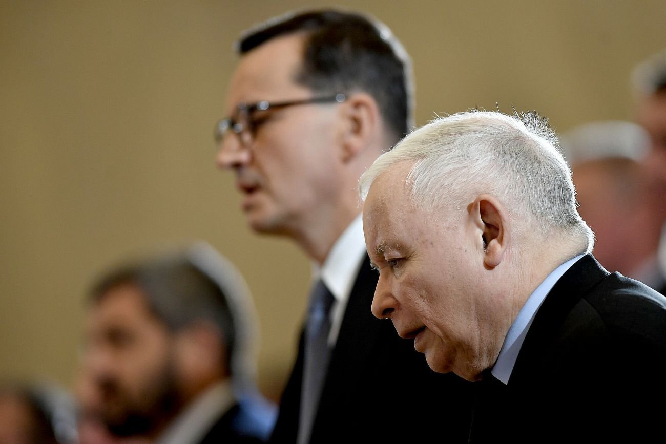 Najtęższe mózgi PiS i opozycji głowią się właśnie nad tym, co warto Polakom obiecać.