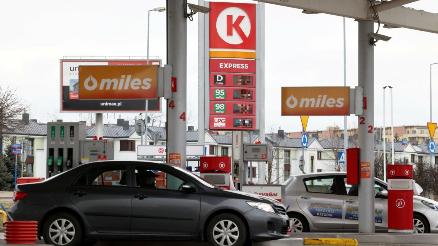 W każdy weekend na stacjach Circle K będzie można zatankować o 35 groszy na litrze taniej.