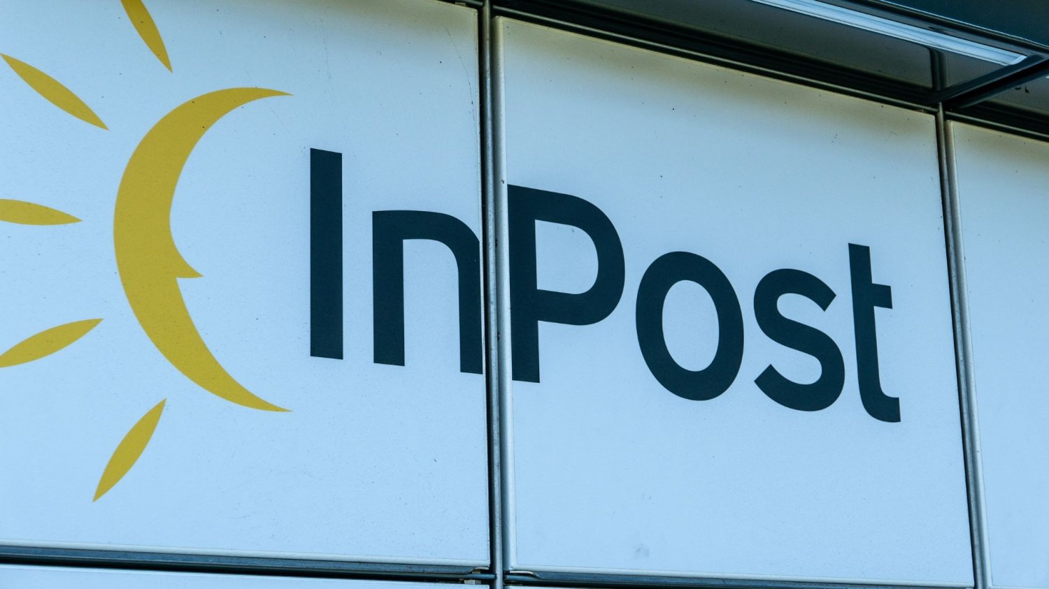 Paczkomat InPost. Paczkomat InPost.