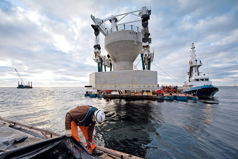 Gigantyczne konstrukcje, montowane na morzu, powstawać będą w Polsce w największej tego typu fabryce w Europie.