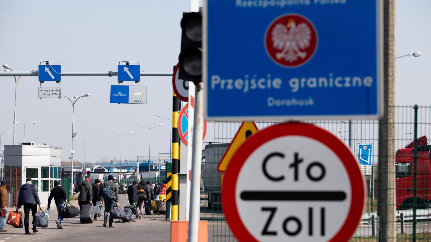 Polacy w pandemii bardziej boją się konkurencji imigrantów zarobkowych.