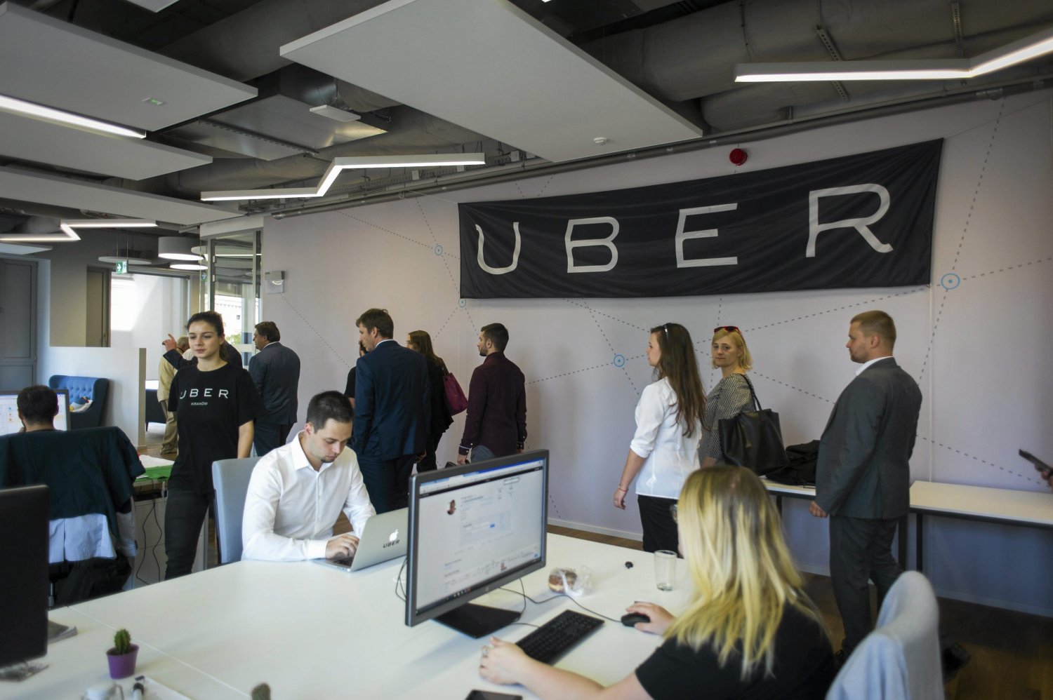 Uber wprowadza innowację, będzie preautoryzował kwotę na poczet zapłaty