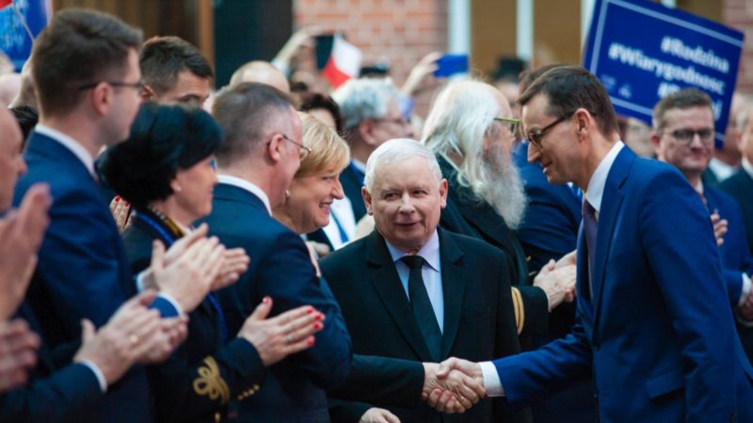 Wciąż trwają spekulacje, w jaki sposób zostanie sfinansowana "Piątka Kaczyńskiego"