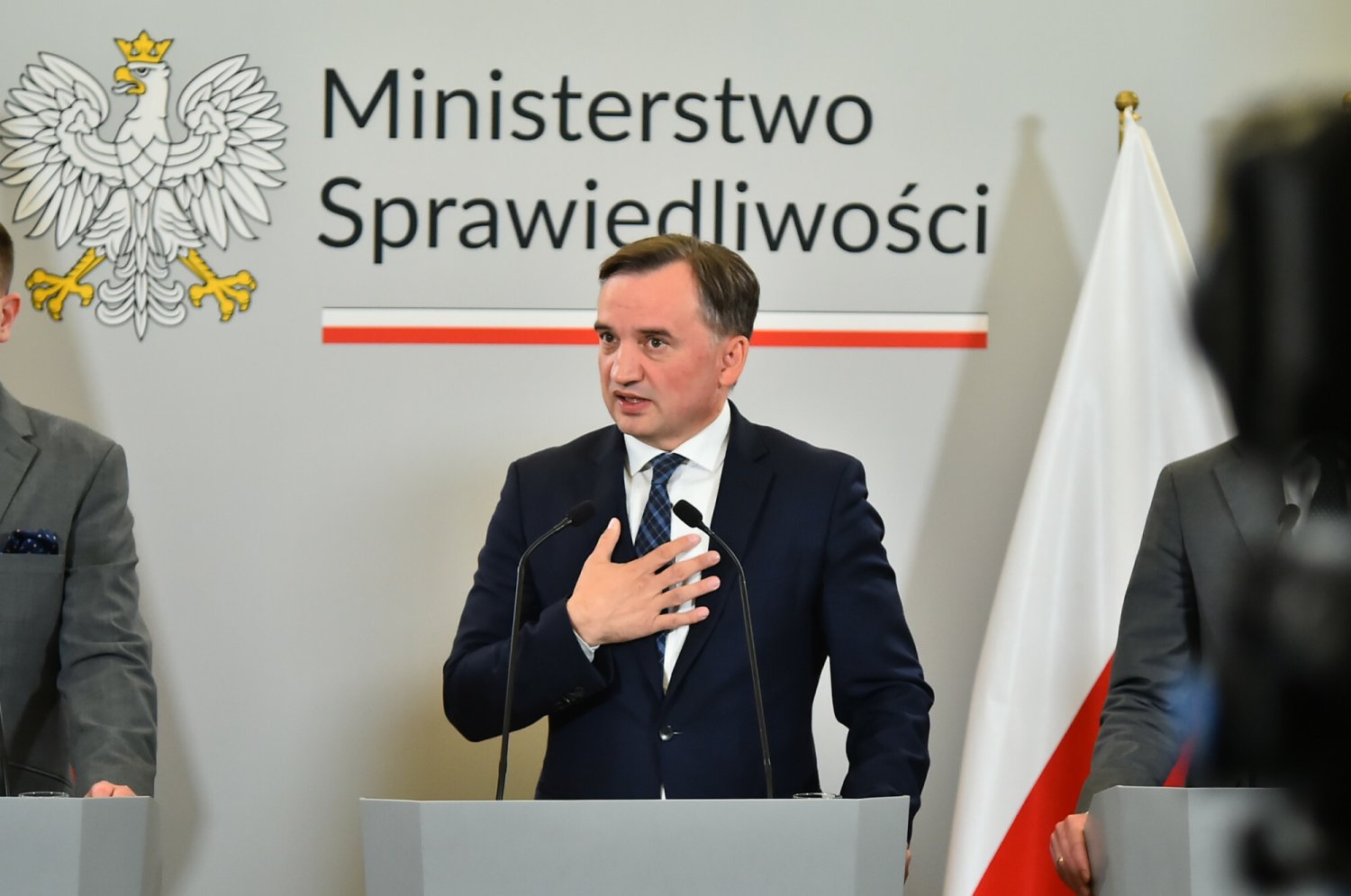 Oto majątek Zbigniewa Ziobry. Ile zarabia prokurator generalny?