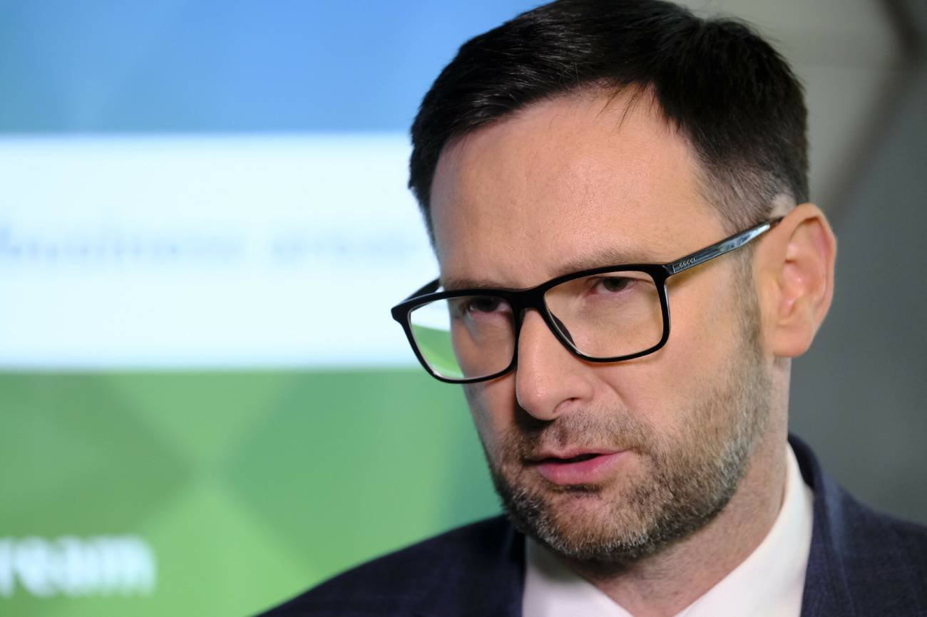 Daniel Obajtek niewiele płaci za prywatne spory z mediami.