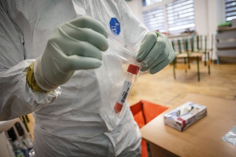 Nie trzeba mieć nieprzyjemnego wymazu, by legitymować się negatywnym wynikiem Covid-19.