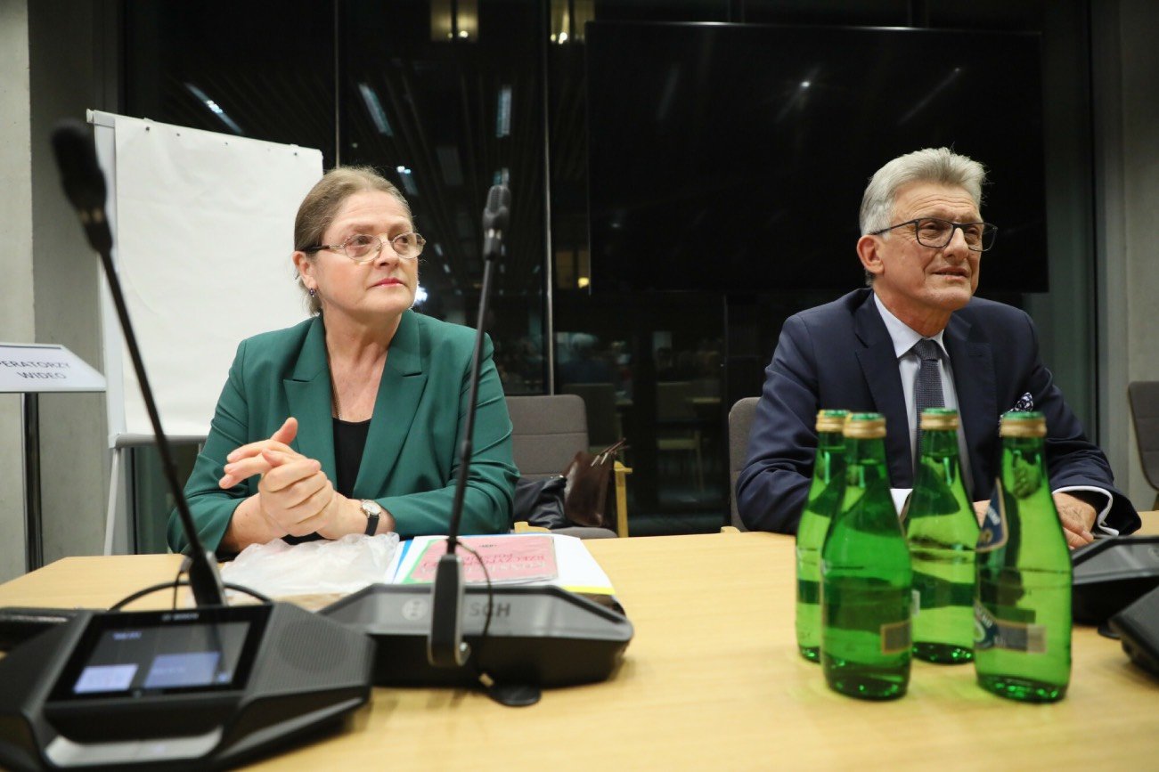 Szykują się podwyżki dla sędziów, również w Trybunale Konstytucyjnym. Ile zyska Pawłowicz, Piotrowicz i Przyłębska?