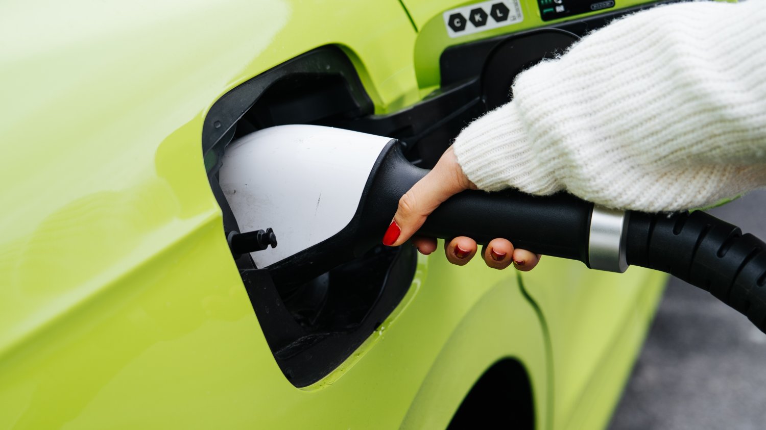 Białystok ma najmocniejszą stację ładowania elektryków w kraju. Stacja ładowania samochodów elektrycznych.