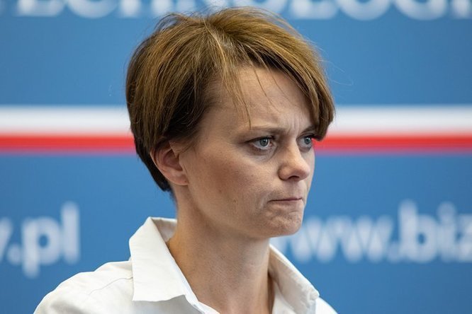 Wicepremier Jadwiga Emilewicz podała szczegóły bonu turystycznego.