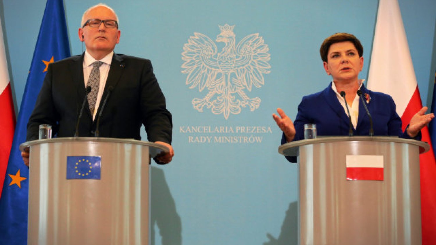 Premier Beata Szydlo i pierwszy wiceprzewodniczacy Komisji Europejskiej Frans Timmermans