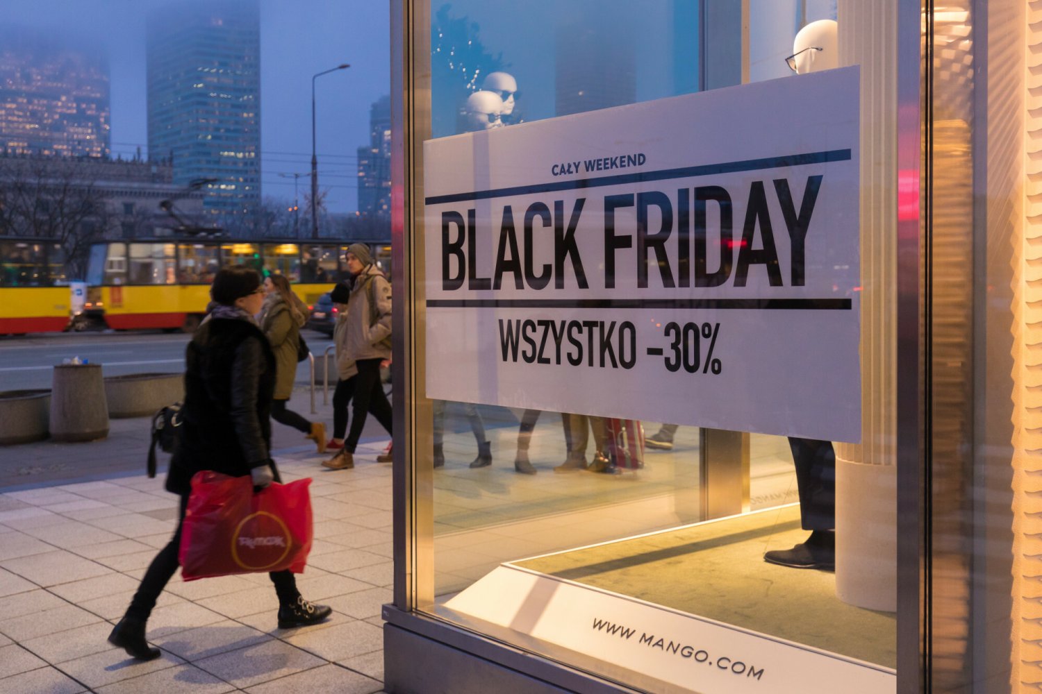 Nie każdy wie, że w Black Friday za zakupy można przepłacić