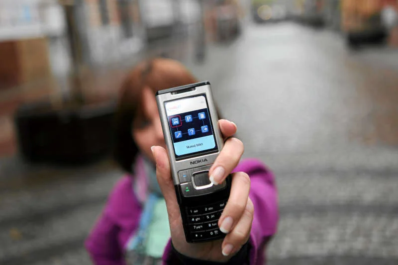Tylko 23 proc. Polaków ma telefon stacjonarny, ale aż 58 proc. posiada dostęp do internetu