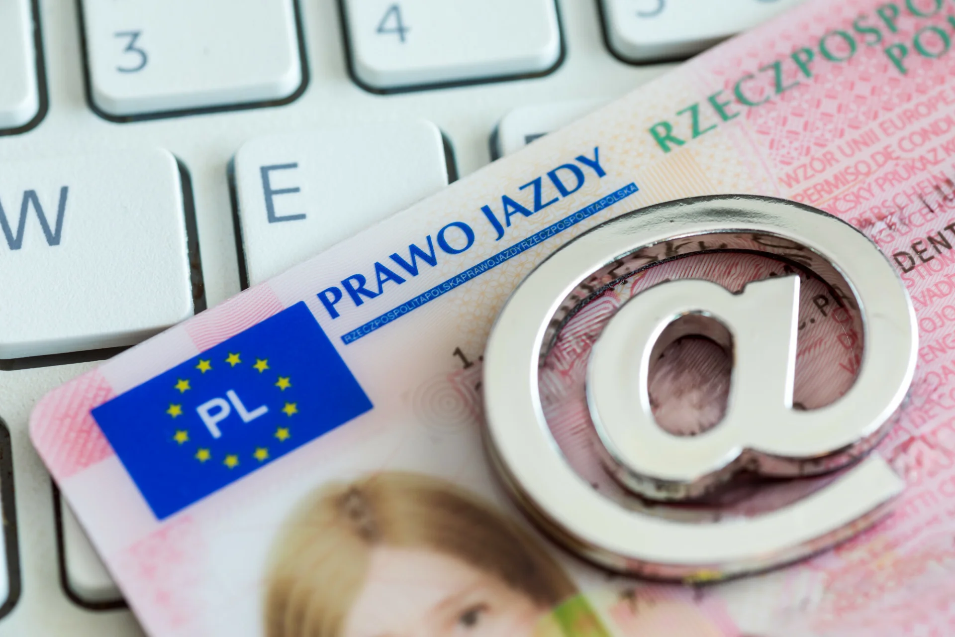 Wyższa opłata za wydanie prawa jazdy – apel urzędników
