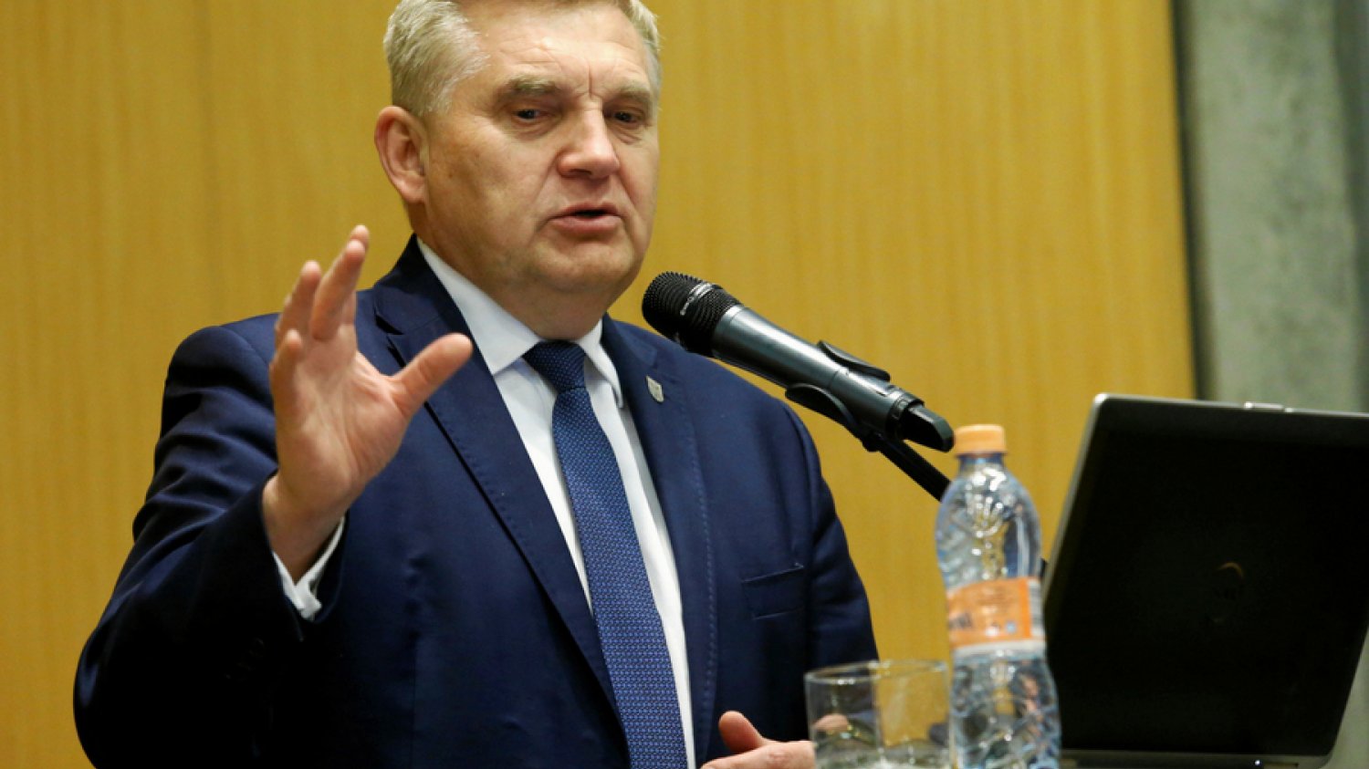 Tomasz Truskolaski, prezydent Białegostoku. Dodatki do jego pensji z powodzeniem rekompensują niekorzystne zmiany w uposażeniach polityków.