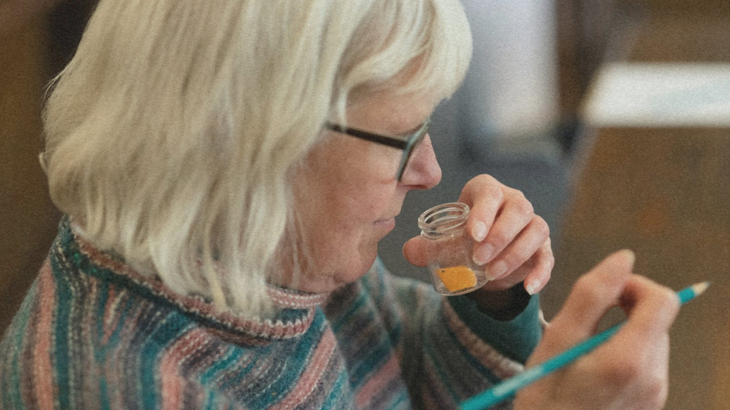 Nowe badanie. Nietypowy objaw ujawnia Alzheimera na długo przed diagnozą