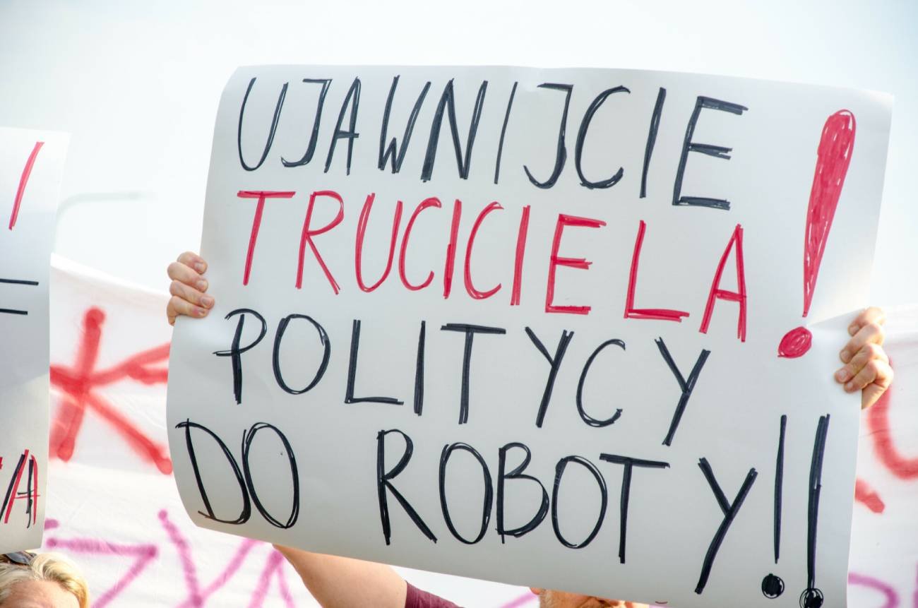 Policja do tej pory nie wydała obiecanego miliona złotych za znalezienie winnych katastrofy na Odrze.