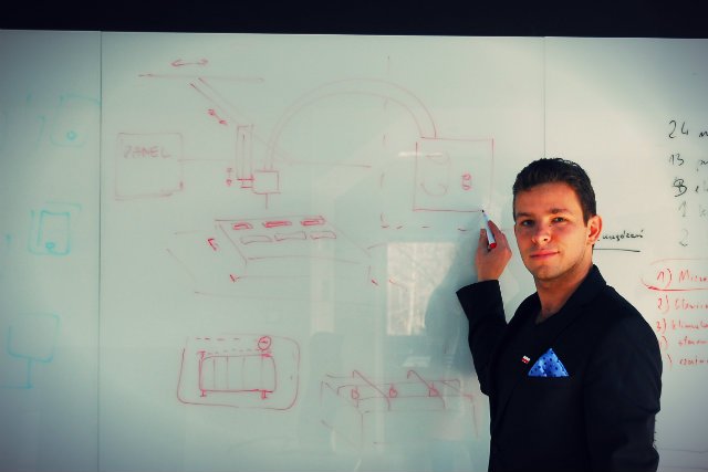 W Polsce technologia tworzona przez blebox.eu trafia m.in. do producent bram garażowych Wiśniowski czy FAKRO