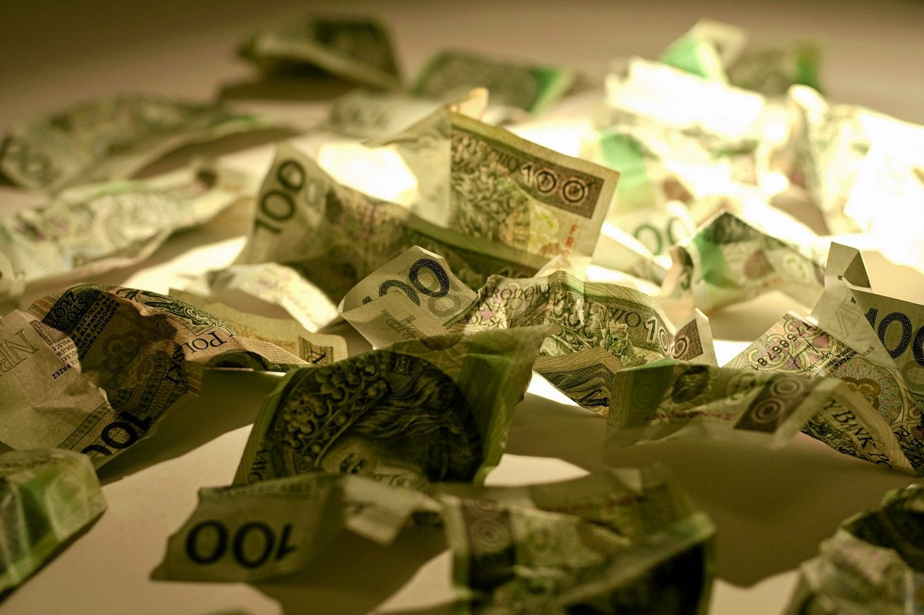 Pomięte złotówki.