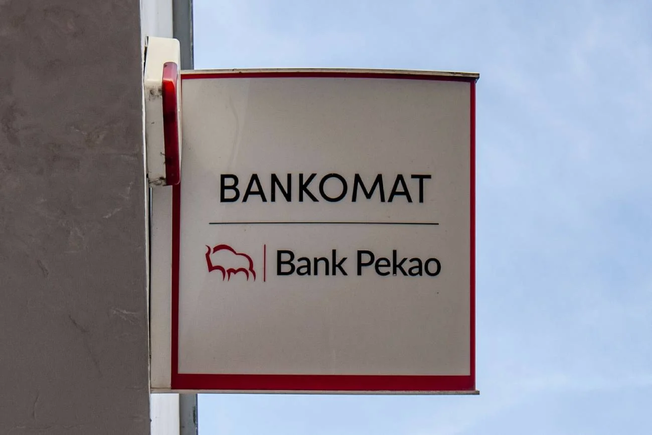 szyld banku Pekao