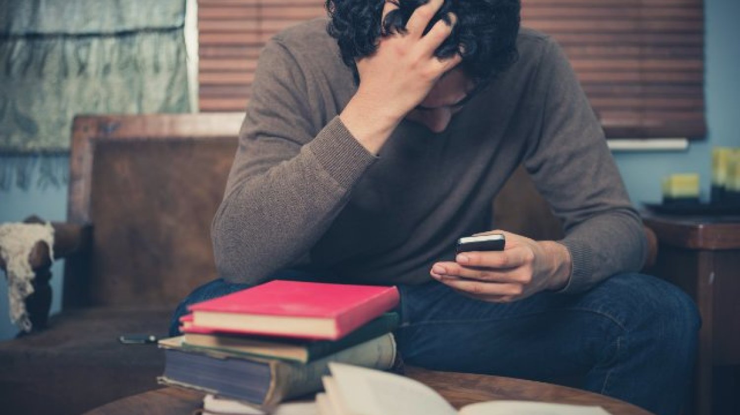 Naciągacze telefoniczni oferują pomoc, a wciskają niepotrzebną usługę.