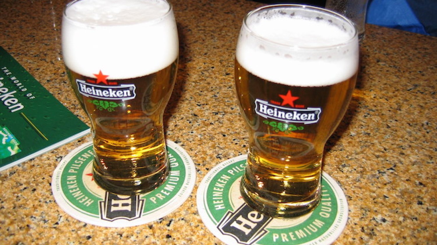 Heineken jest znany na całym świecie. Ale reklama musi być skuteczna, zwłaszcza ta płatna.