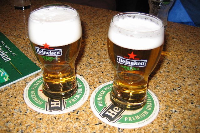 Heineken jest znany na całym świecie. Ale reklama musi być skuteczna, zwłaszcza ta płatna.