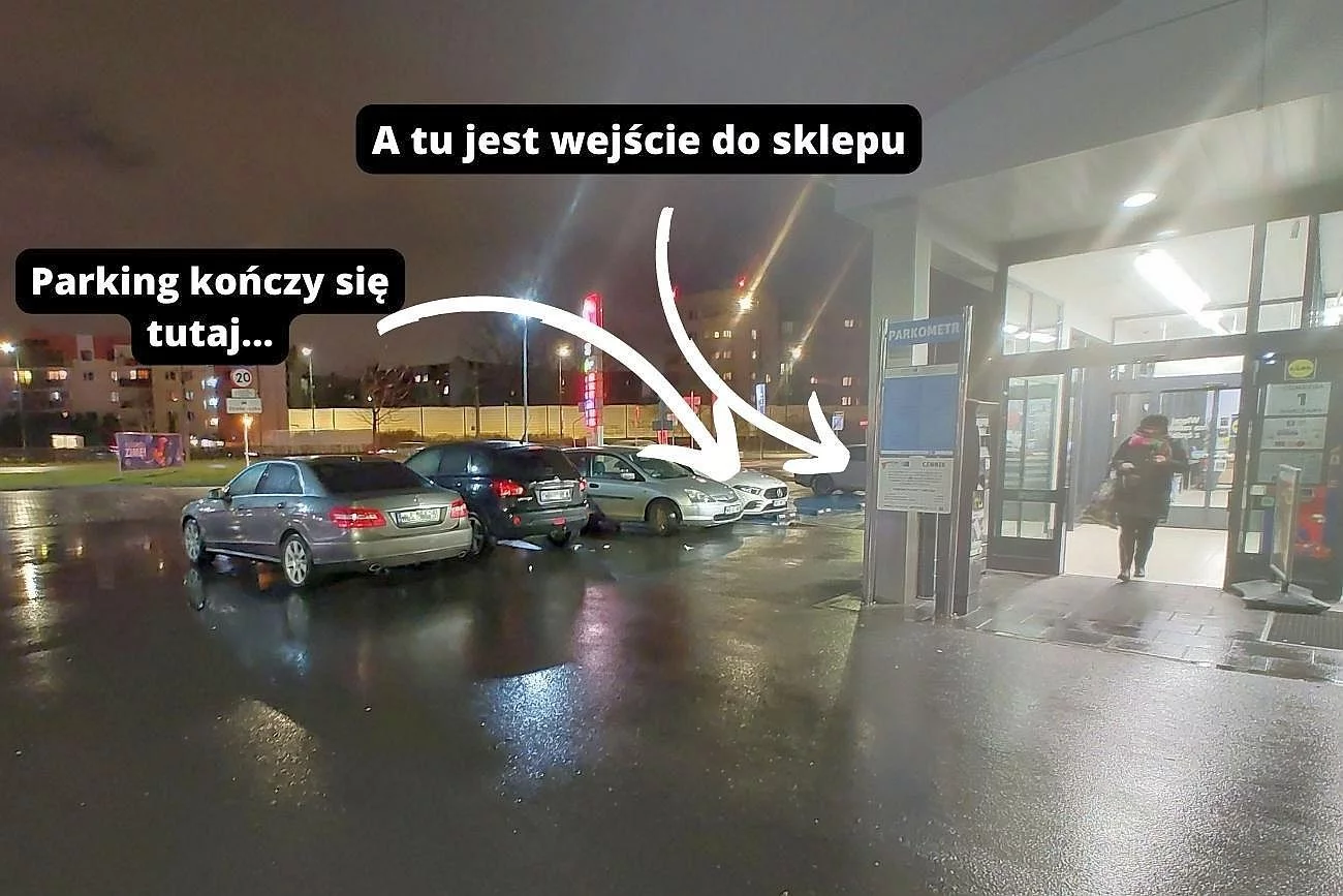 Można zaparkować tak, by zablokować wejście do sklepu? Czemu nie? – pomyślała trójka kierowców. Można zaparkować tak, by zablokować wejście do sklepu? Czemu nie? – pomyślała trójka kierowców.