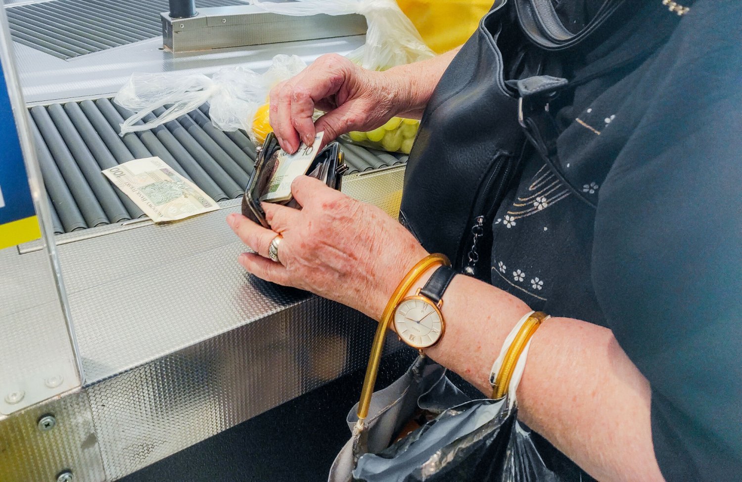 Czy kasjer może nie wydać reszty