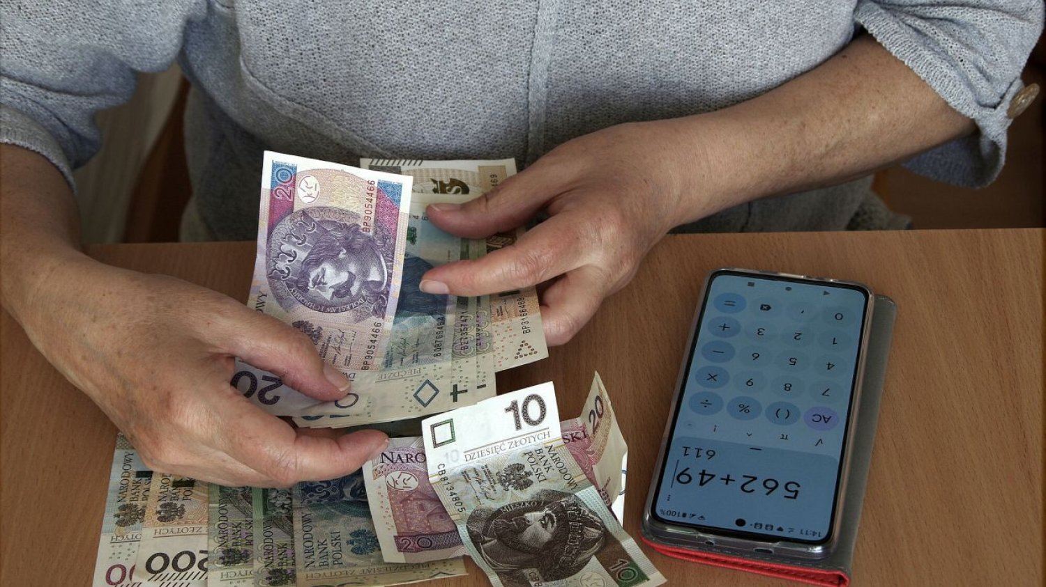 "Bezpieczny Kredyt 2%" jeszcze nie wszedł w życie, a już jest rozchwytywany.