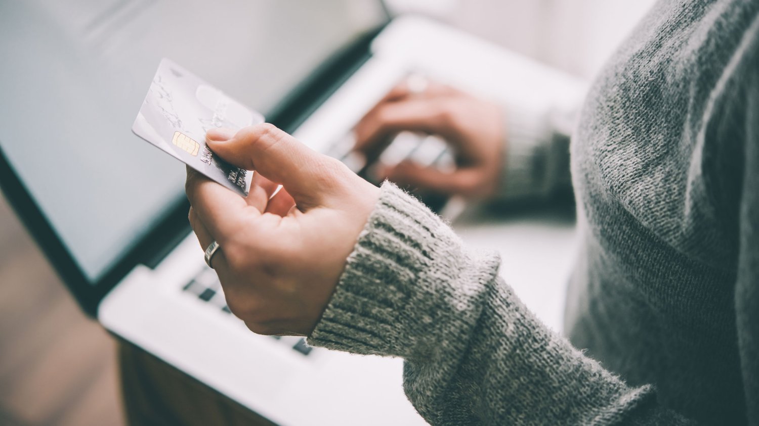 Klienci Banku PKO BP nie mogą używać swoich kart ani bankowości internetowej.
