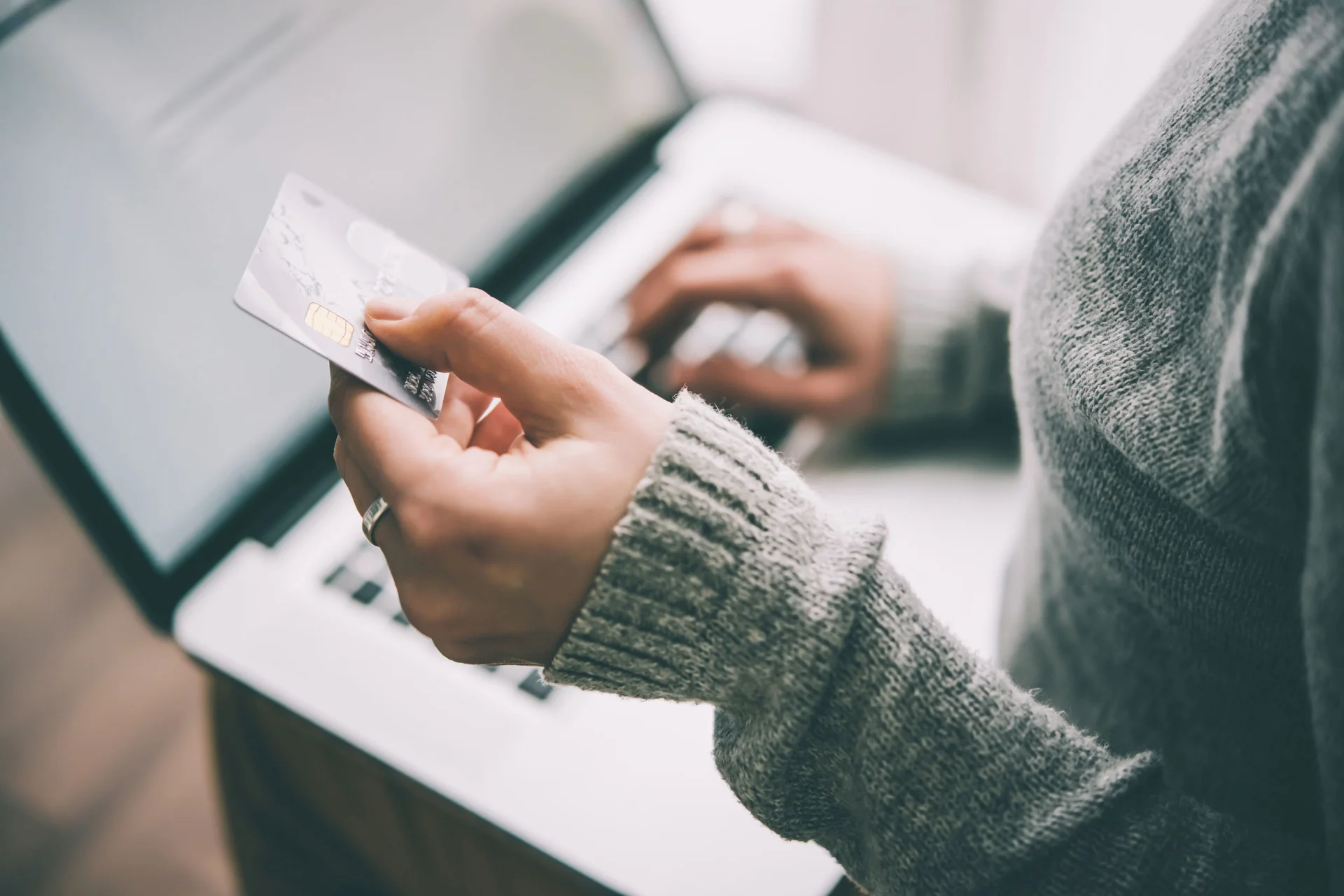 Klienci Banku PKO BP nie mogą używać swoich kart ani bankowości internetowej.