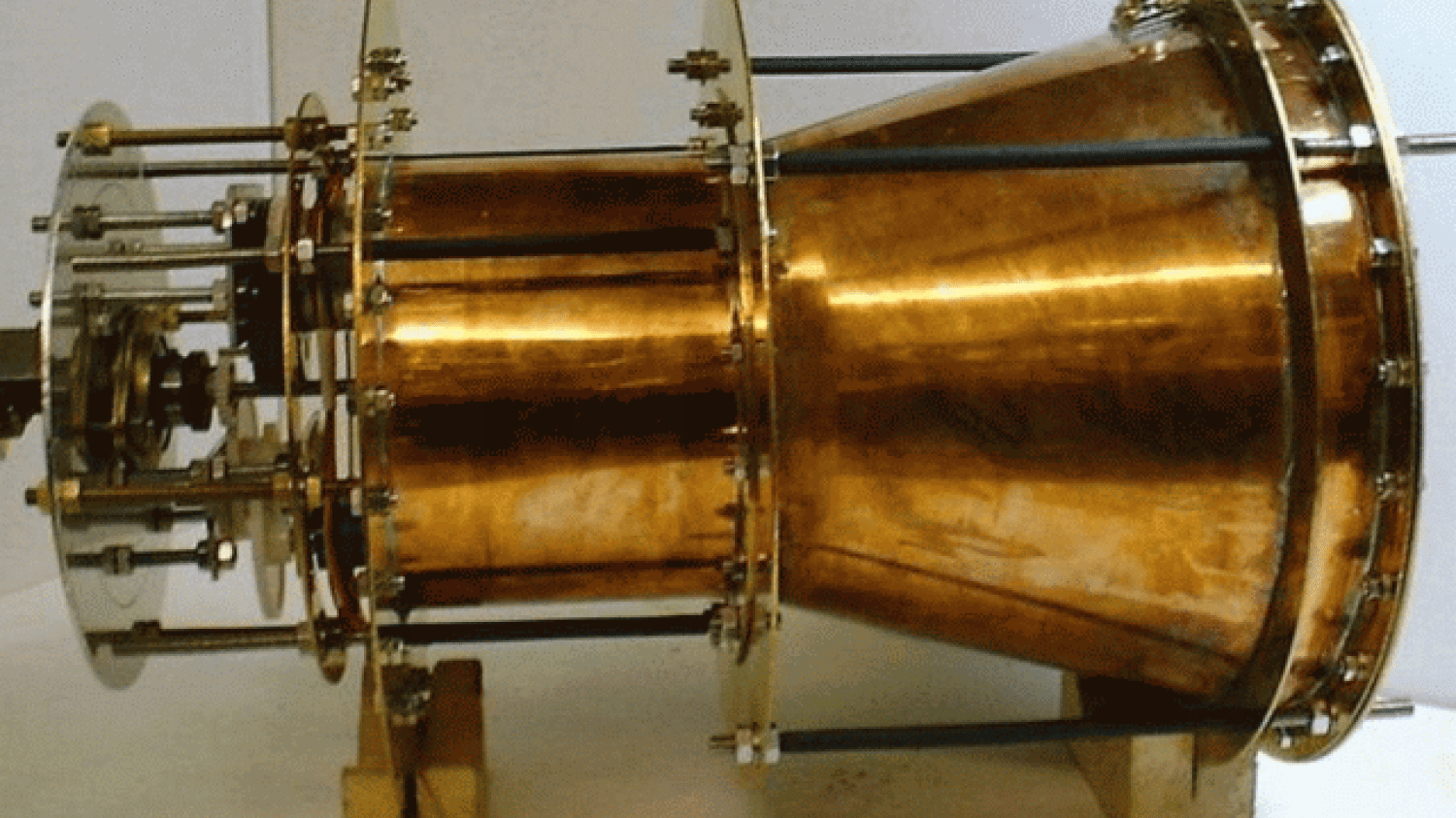 Napęd EmDrive