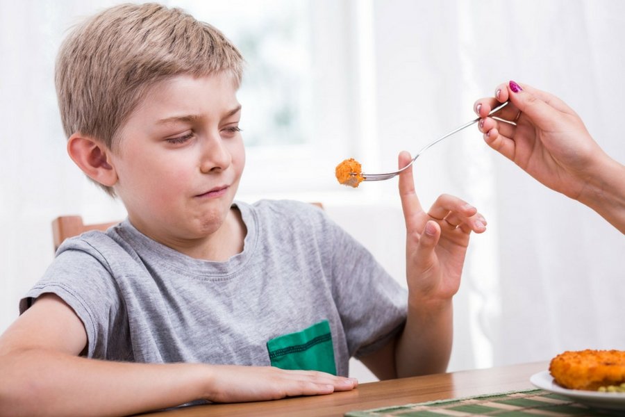 Ryby w menu przynajmniej raz w tygodniu: to sposób, by dzieci lepiej spały i były inteligentniejsze.