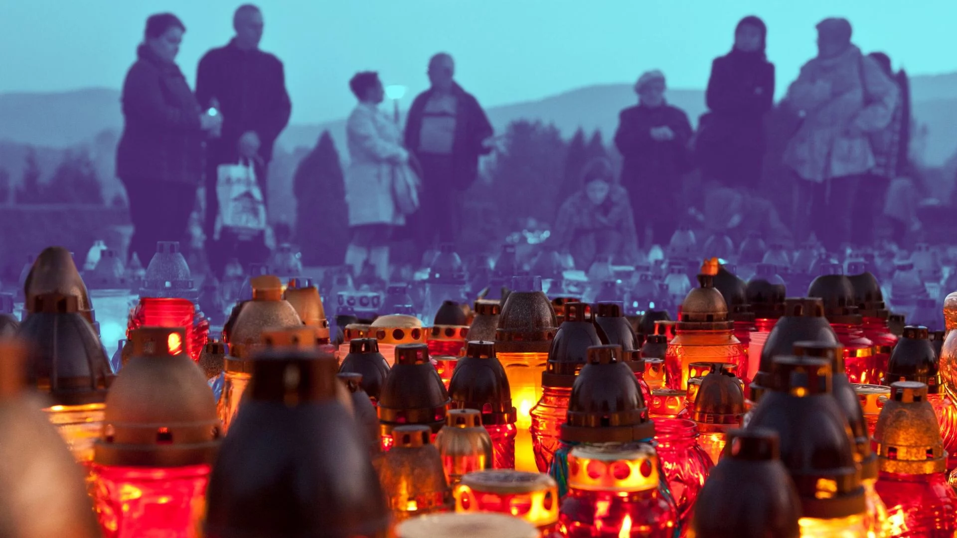 Znicze we Wszystkich Świętych. Lidl informuje o promocjach w wybrane dni.
