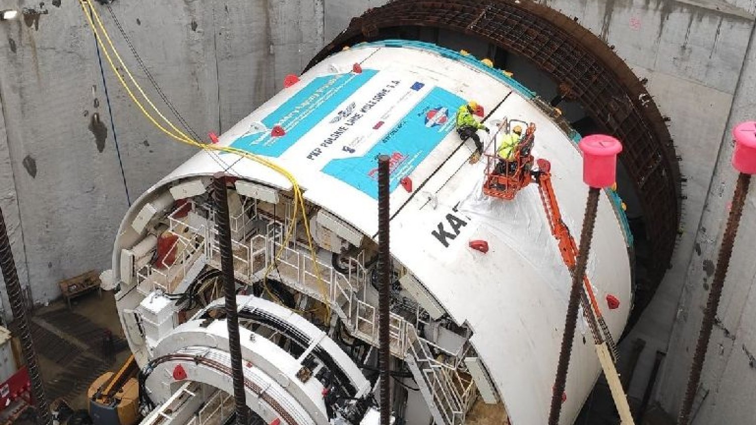 Katarzyna – duży TBM, rozpoczął prace przy dwutorowym tunelu do Łodzi Fabrycznej. Faustyna – mniejszy TBM, wykona 4 jednotorowe tunele do Łodzi Kaliskiej i Łodzi Żabieniec.