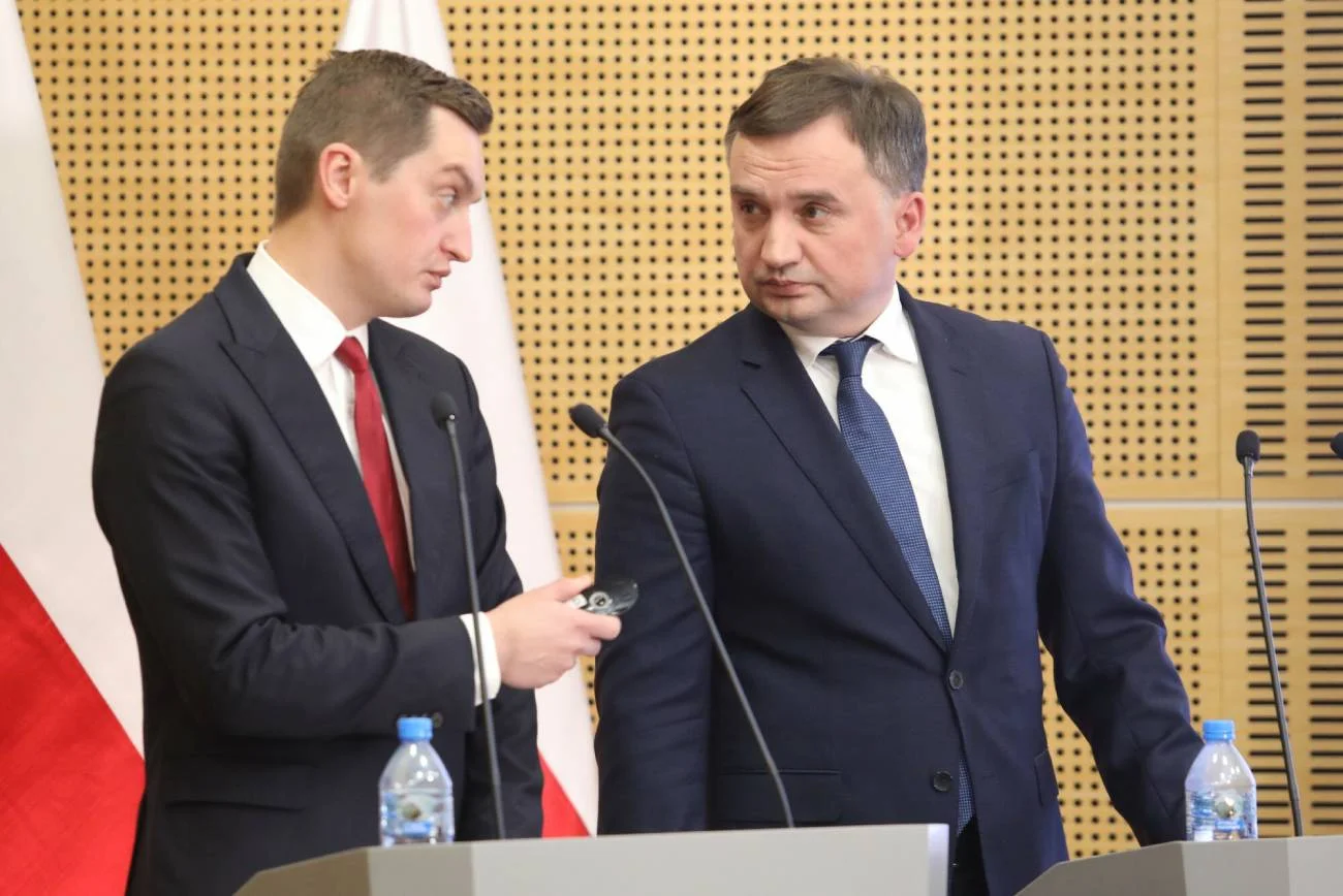 Minister sprawiedliwości Zbigniew Ziobro i wiceminister sprawiedliwości Sebastian Kaleta