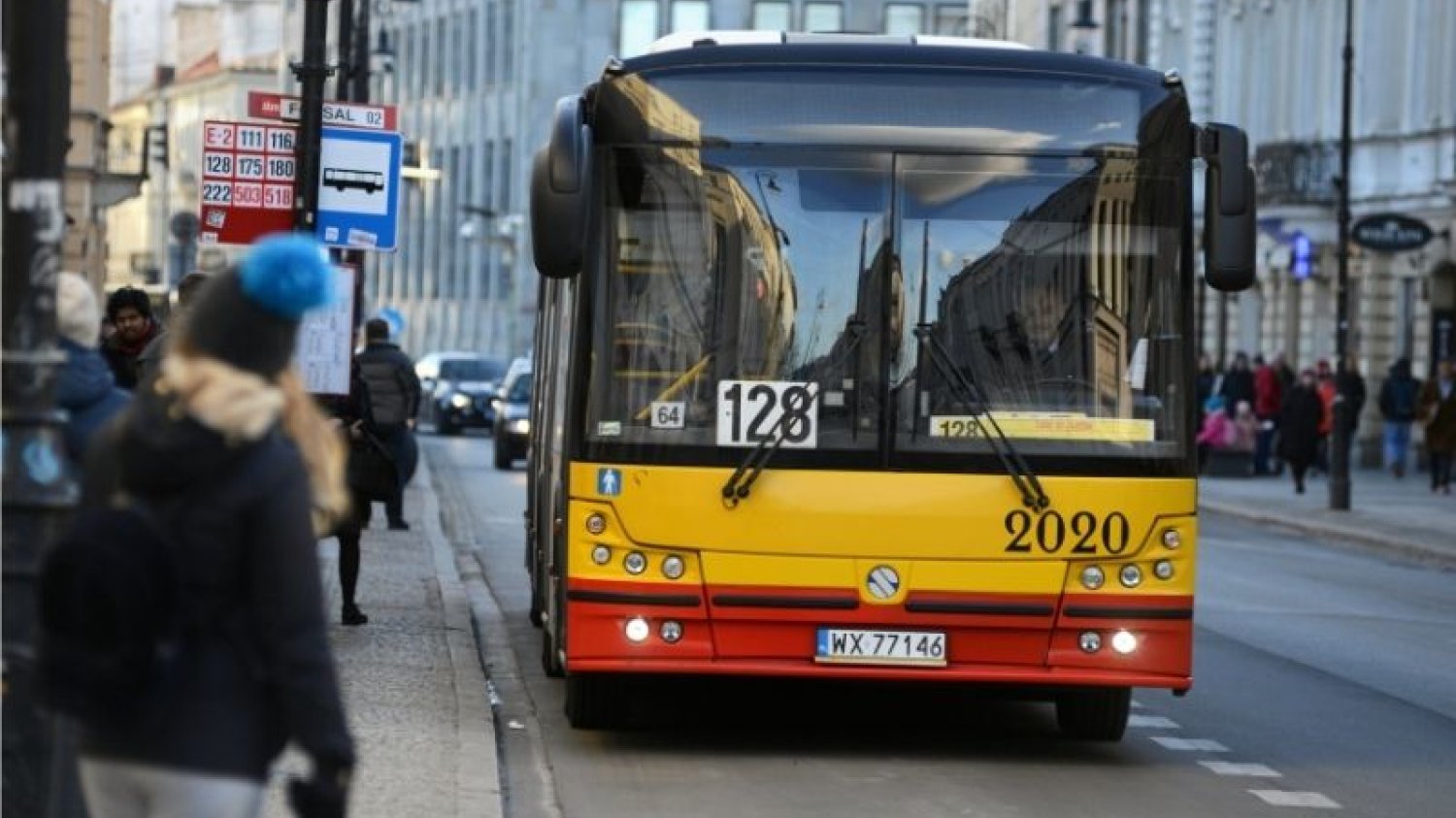Przez koronawirusa mocno spadną wpływy samorządów z biletów na komunikację miejską.